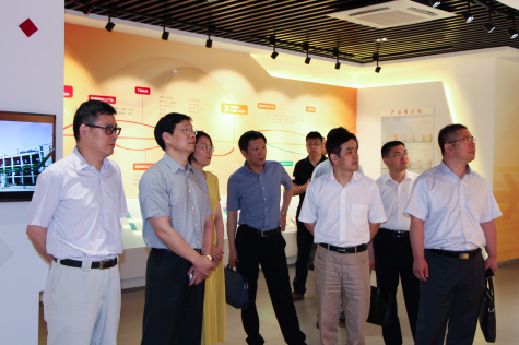 参加“全市构建和谐劳动关系建设推进会” 领导走进jn江南体育科技园